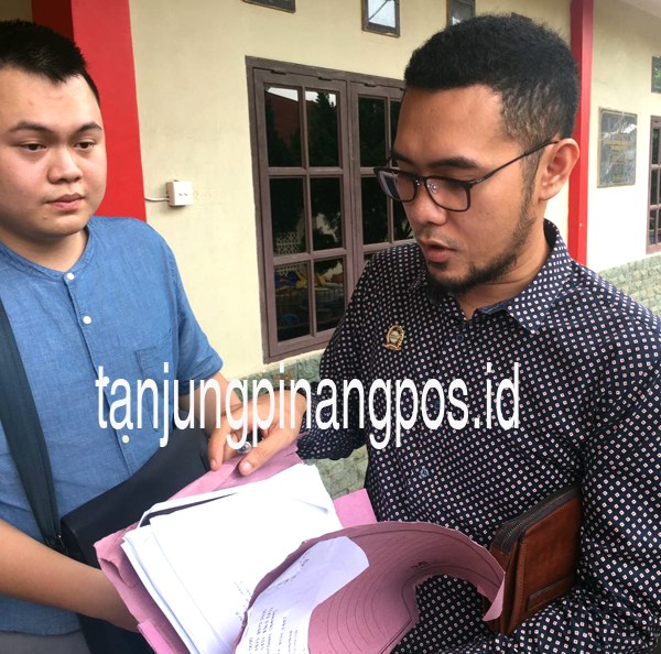 PINANG-Korban-Penipuan-Arisan-Online-Serahkan-Bukti
